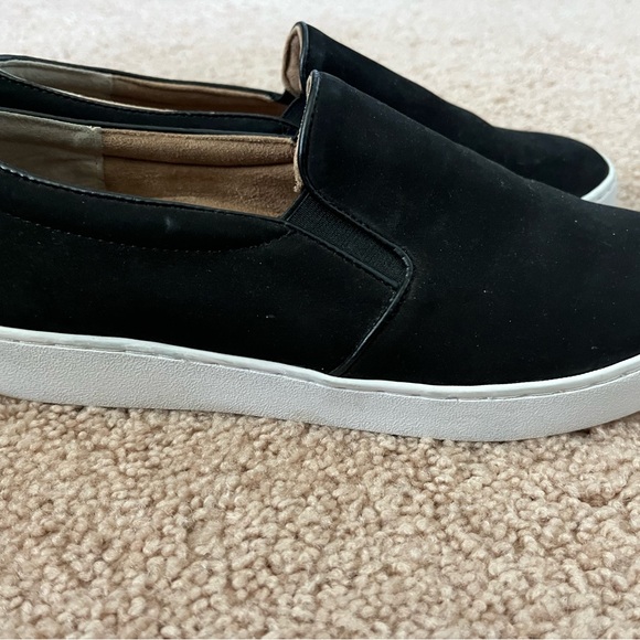 Vionic Women’s Slip On Shoes size 8 - Picture 5 of 6